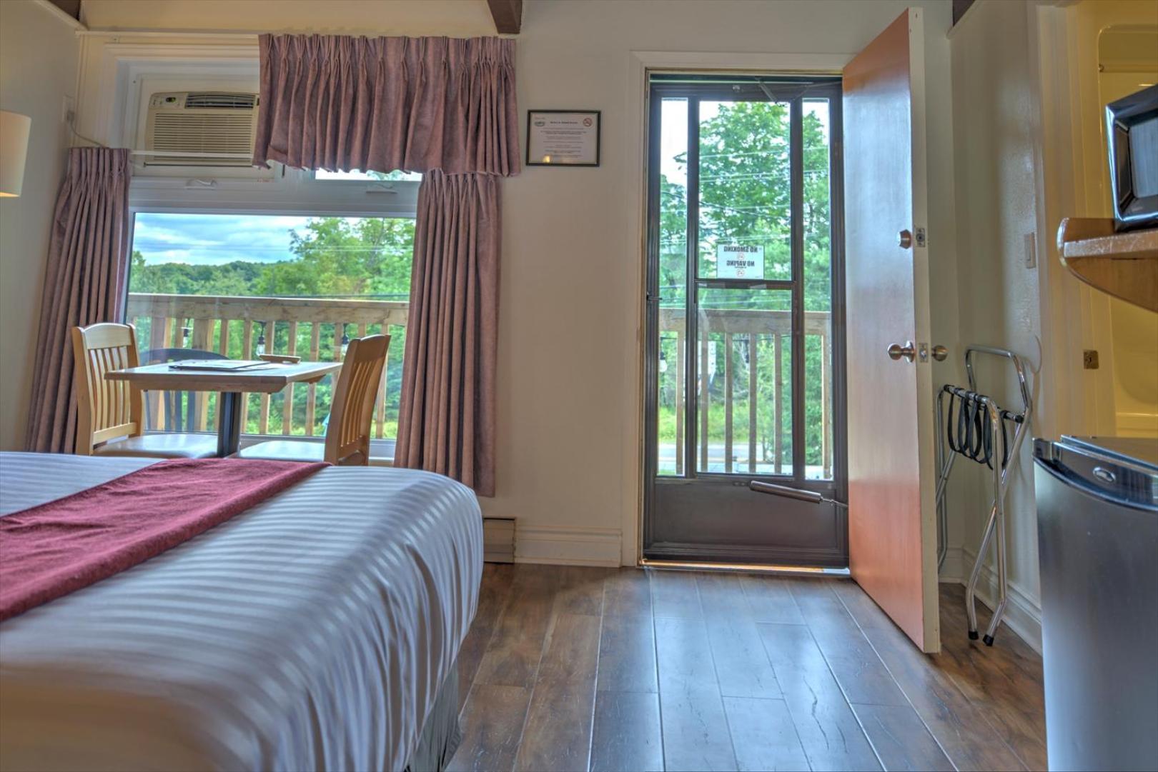 Lakeview Motel Haliburton Esterno foto